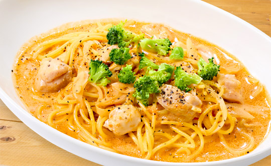 チキンのトマトクリームパスタ