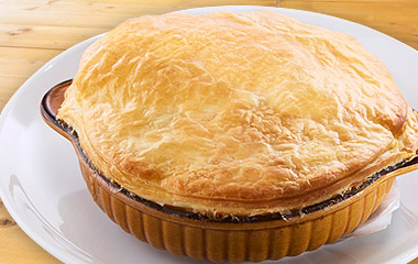 煮込みハンバーグのパイ包み