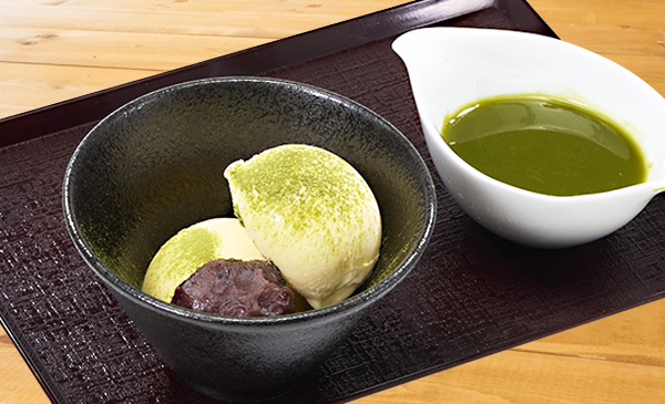 抹茶ソースのアフォガード